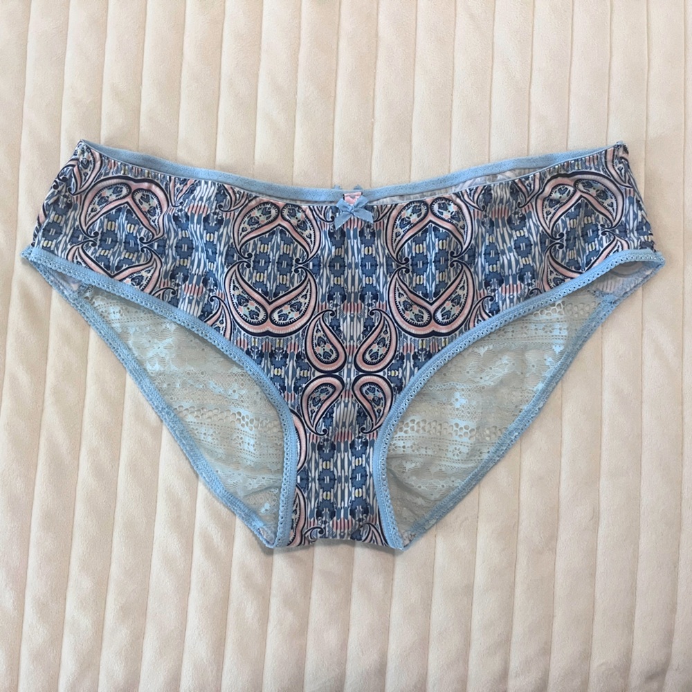 NWOT Victorias Secret Lace Blue Paisley Cotton Underwear, size Large